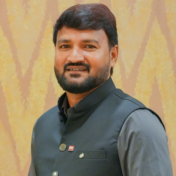 Niv Managing Director